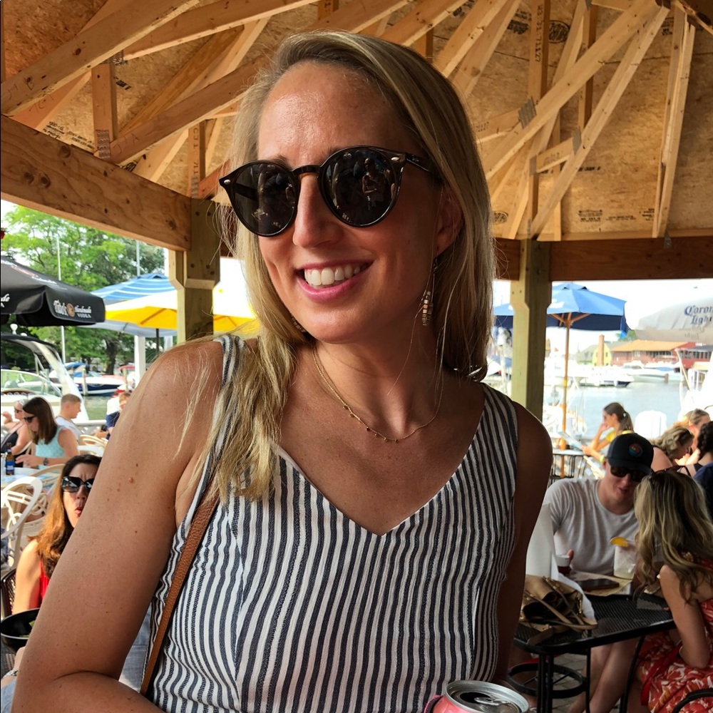 Meet your Posher, Ashley